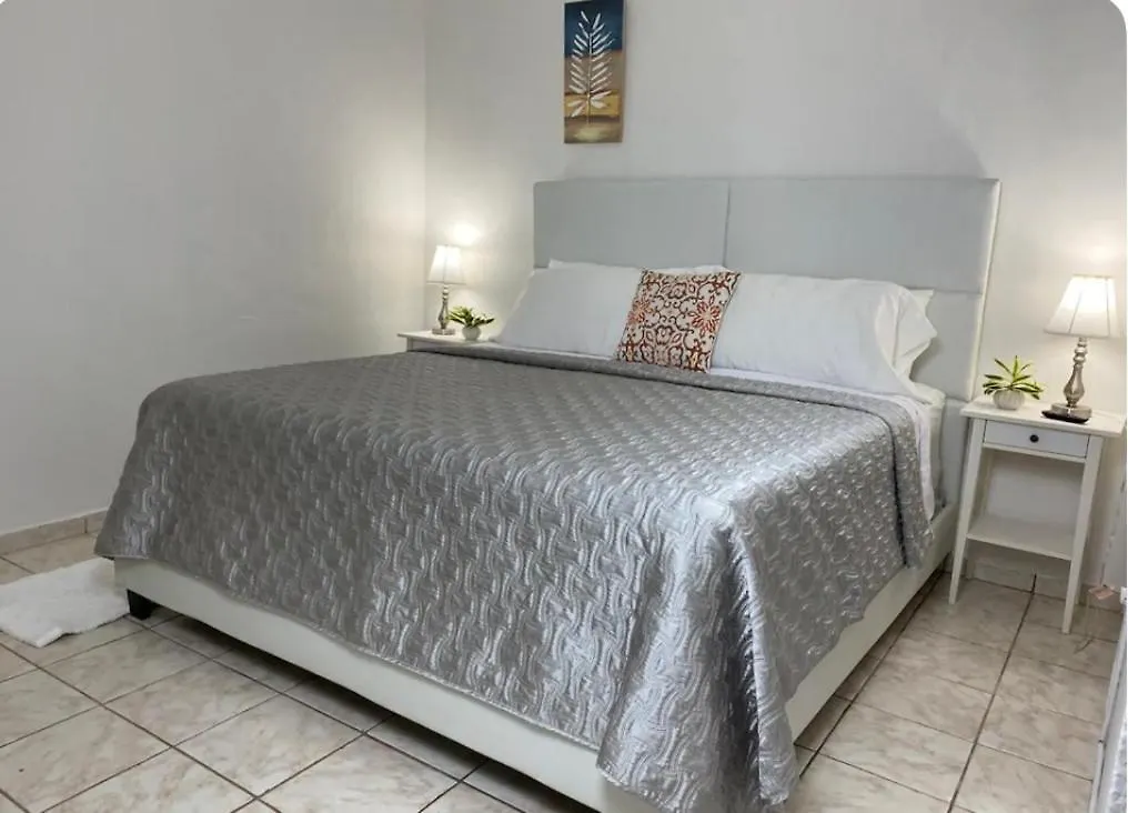 Shalex House 3 Apartment Carolina